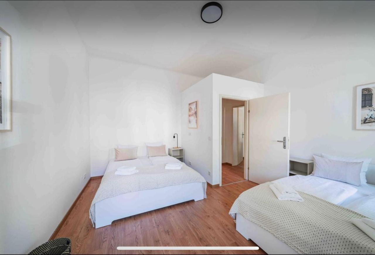 Apartments Next To Schoenbrunn Wien Exterior foto